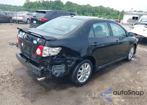 2010 Toyota Corolla S z USA, uszkodzony, nr VIN 2T1BU4EE0AC256624